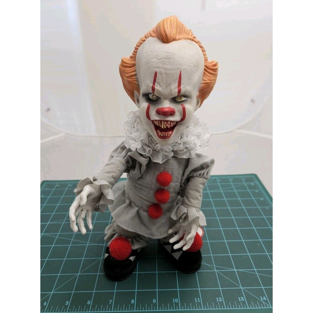 Spirit Halloween Pennywise IT Clown Sidestepper LED Light Eyes Animated Plush